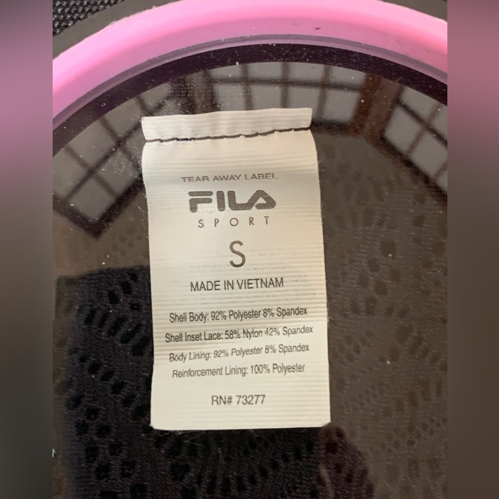 Fila Black Workout Exercise padded Top
Size S Like New - Picture 4 of 5